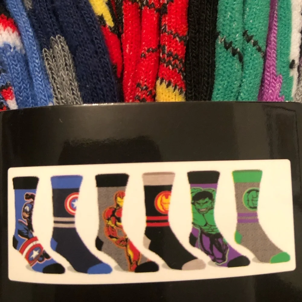 MARVEL COMICS NOVELTY CREW SOCKS NWT MEN’S SHOE SIZE 6-12